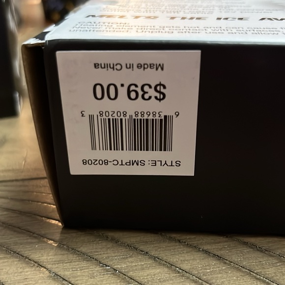 NWT heated ice scraper! Great for winter - Picture 5 of 5